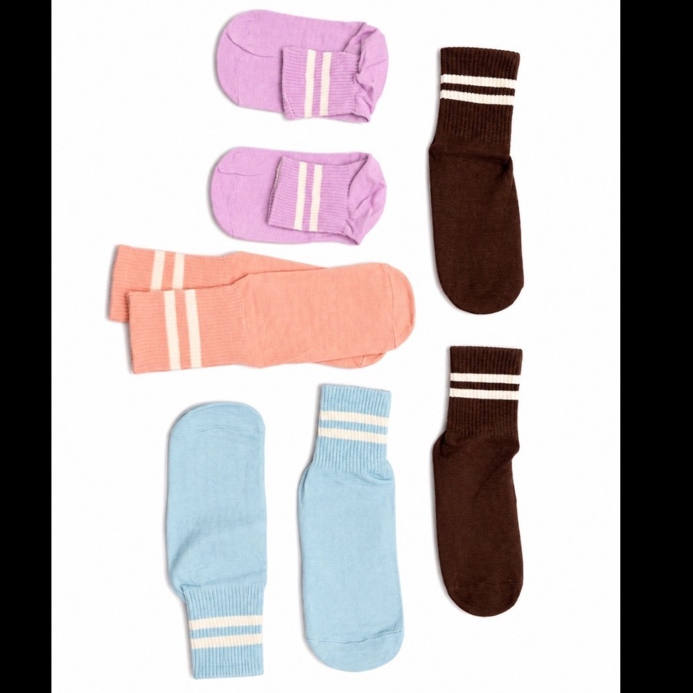 Yoga Sports Grip Socks Women OS Multicolor NWT 4-Pack Striped Pilates Lagree
